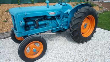 Trattore Fordson Power Major