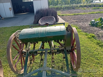 Seminatrice anni '50 marca Carraro