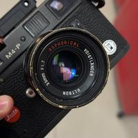Voigtlander Ultron 35mm f1.7 leica