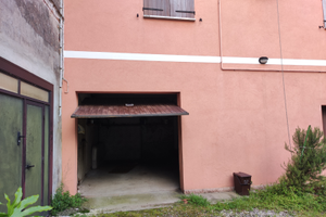 Garage con piccolo scoperto esclusivo