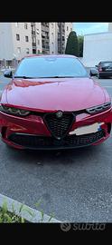 Automobile Alfa Romeo Tonale