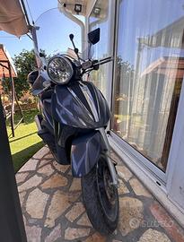Scooter Piaggio Beverly 250