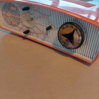 Radiosveglia vintage rosa Rogers Majestic