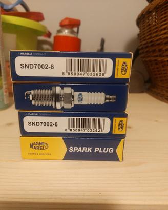 Candele accensione Magneti Marelli ( 4 ) SUZUKI 