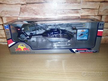 Elicottero 'New Ray - Eurocopter EC 135 "Red Bull