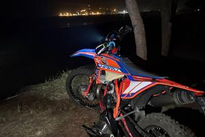 beta rr 300 hard enduro