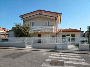 Porz.di Bifamiliare Indip.-Nuova Costuzione FI/102