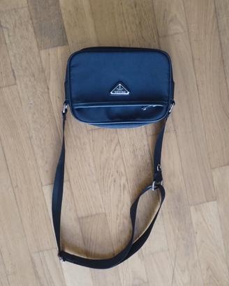 borsello prada . Leggere la descrizione!!!