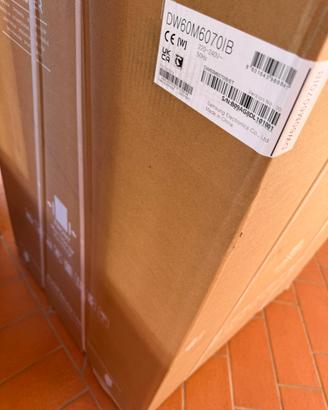 Lavastoviglie Samsung dw60m6070ib