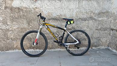  MTB  full carbon