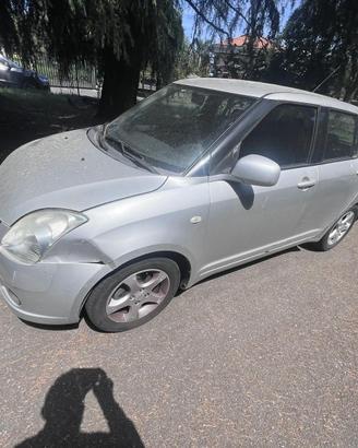 Suzuki Swift 5 porte.