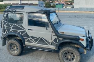 Suzuki samurai sj413