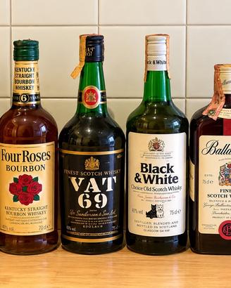 Bottiglie sigillate vintage whiskey/bourbon