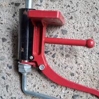Pinza forapiastrelle manuale