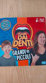 fuori dai denti 