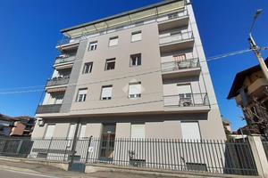 2 LOCALI A SENAGO