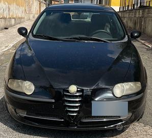 Alfa Romeo 147 - 1.9JTD Distinctive
