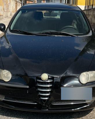Alfa Romeo 147 - 1.9JTD Distinctive