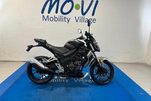 Um XTREET 125