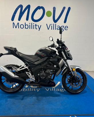 Um XTREET 125