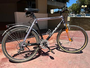 Cinelli trekking / urban bike in alluminio