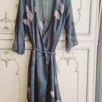 vestaglia trasparente. 