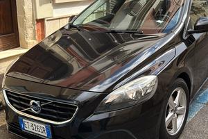 VOLVO V40 D2 NERA buono stato