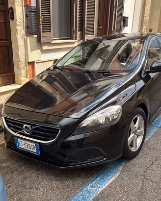 VOLVO V40 D2 NERA buono stato