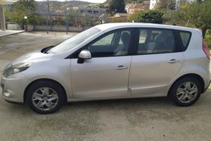 Renault scenic anno 2011 diesel