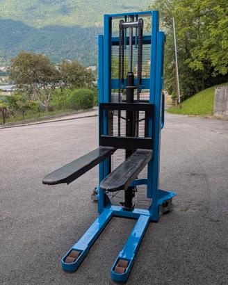 Transpallet/sollevatore per pallet FERVI