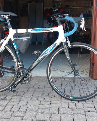 bici in carbonio fondries  km. circa 6,000  