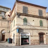 CASA CIELO TERRA DI TESTA DA RIMODERNARE