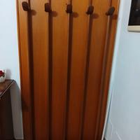 Attaccapanni in legno di noce