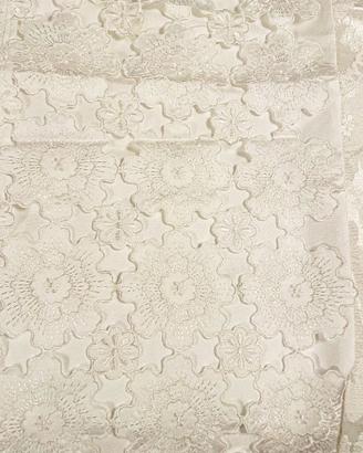 Corredo sposa: Copriletto e lenzuola seta con pizz