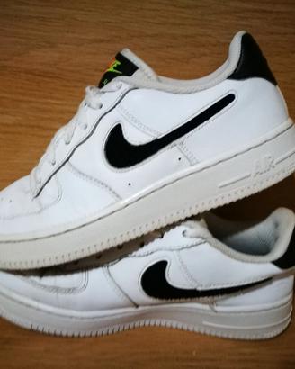 Scarpe da ginnastica donna Nike Air Force Ones tag