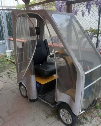 Scooter elettrico per anziani