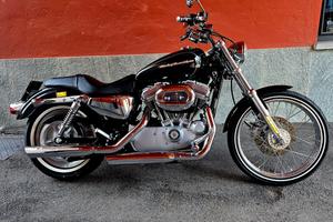 Harley- Davidson XL 883 custom 2007  km 18700