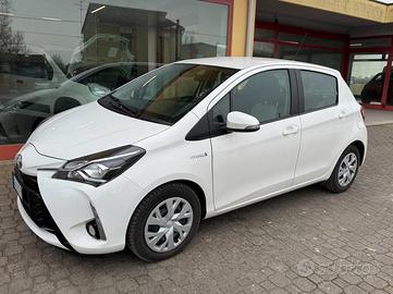 Toyota Yaris 1.5 Hybrid 5 porte Business