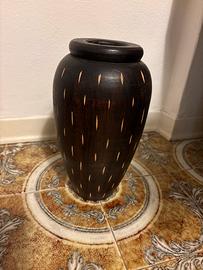 Vaso in legno