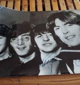 Poster con firme originali dei Beatles 75x50
