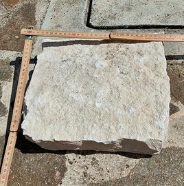 Pietra bianca per lavori e rifinuture da esterno