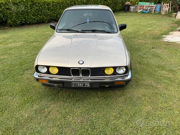 Bmw e30 320i