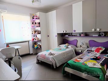 Cameretta completa femminile con ponte e 2 letti