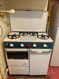 PIano cottura a gas con forno integrato