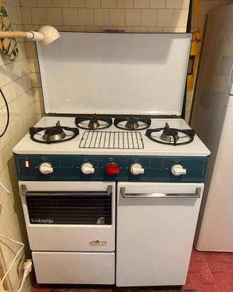 PIano cottura a gas con forno integrato