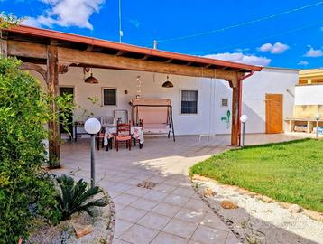 Villa Lorgaia 400m dal mare 4/5 posti letto