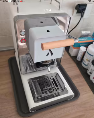 Macchina da caffè a cialde Aroma iconica