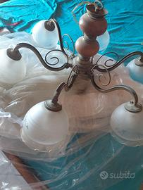 Lampadario classico vintage in legno metallo e vet