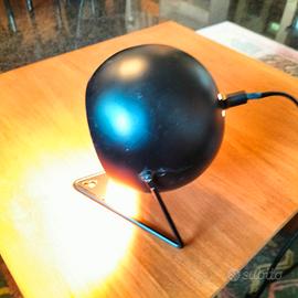 Lampada nera a sfera 