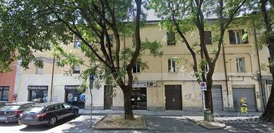 Appartamento di 125 m² con 5 locali a Modena